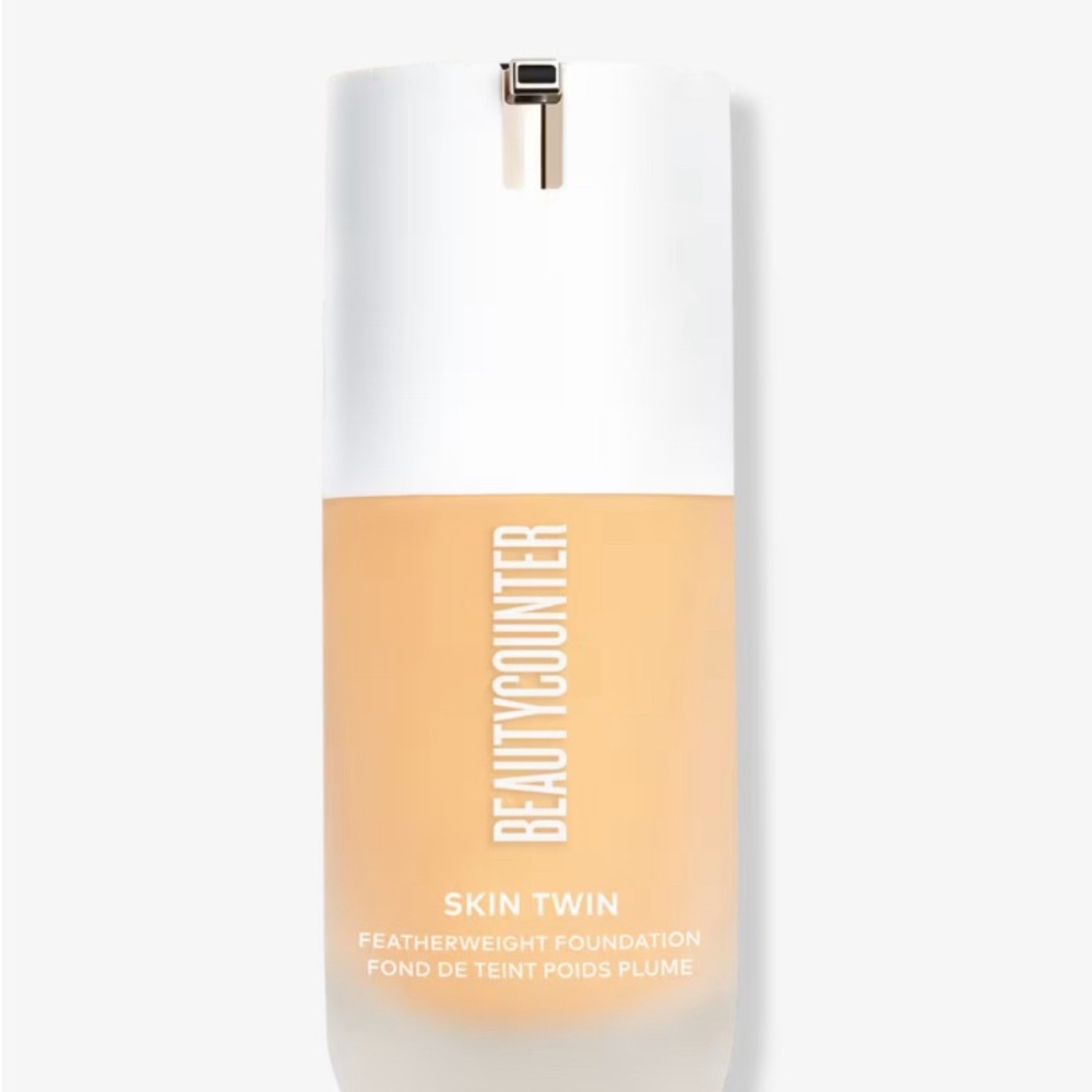 NIB: Shade Fair 160: BeautyCounter Skin Twin Featherweight Foundation